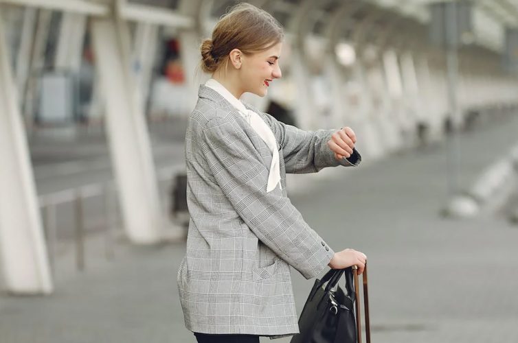 Reliable Transfer Services in Santorini